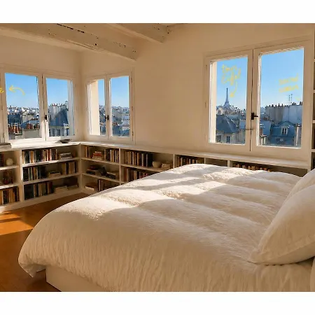Terrace With 360-degree View & Artists' Apartamento Paris